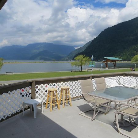 Harrison Village Motel Harrison Hot Springs Εξωτερικό φωτογραφία