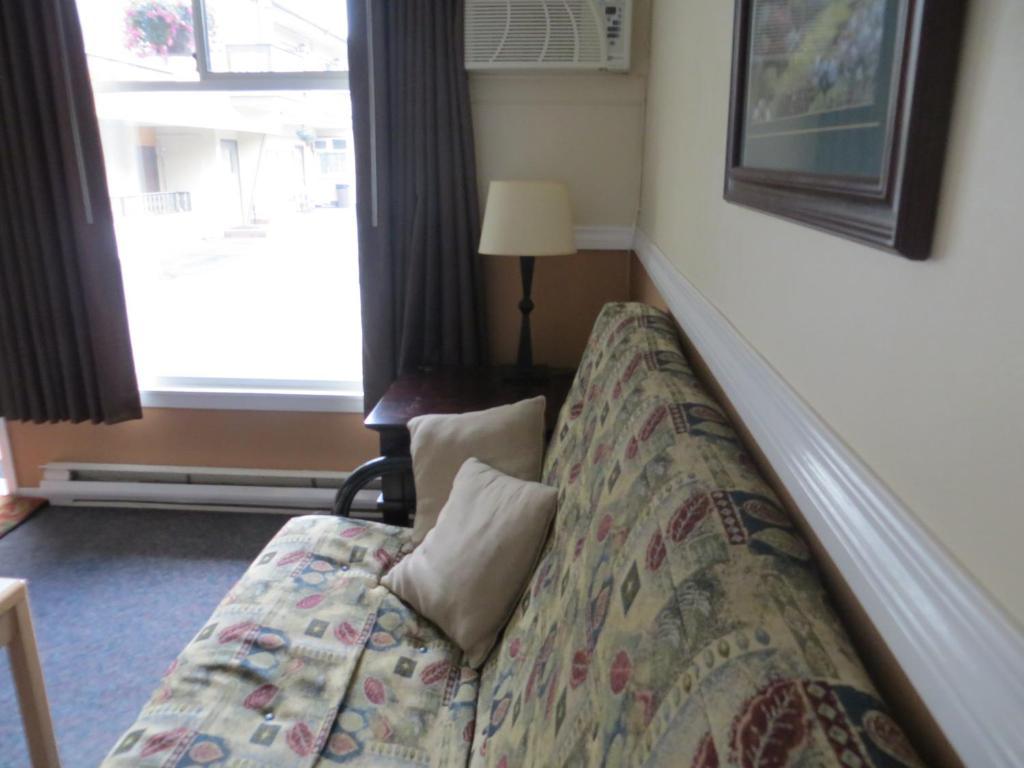 Harrison Village Motel Harrison Hot Springs Δωμάτιο φωτογραφία