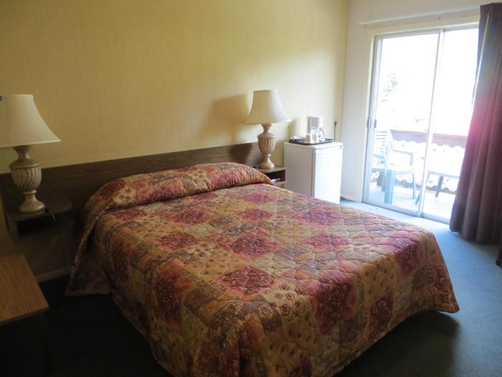 Harrison Village Motel Harrison Hot Springs Δωμάτιο φωτογραφία