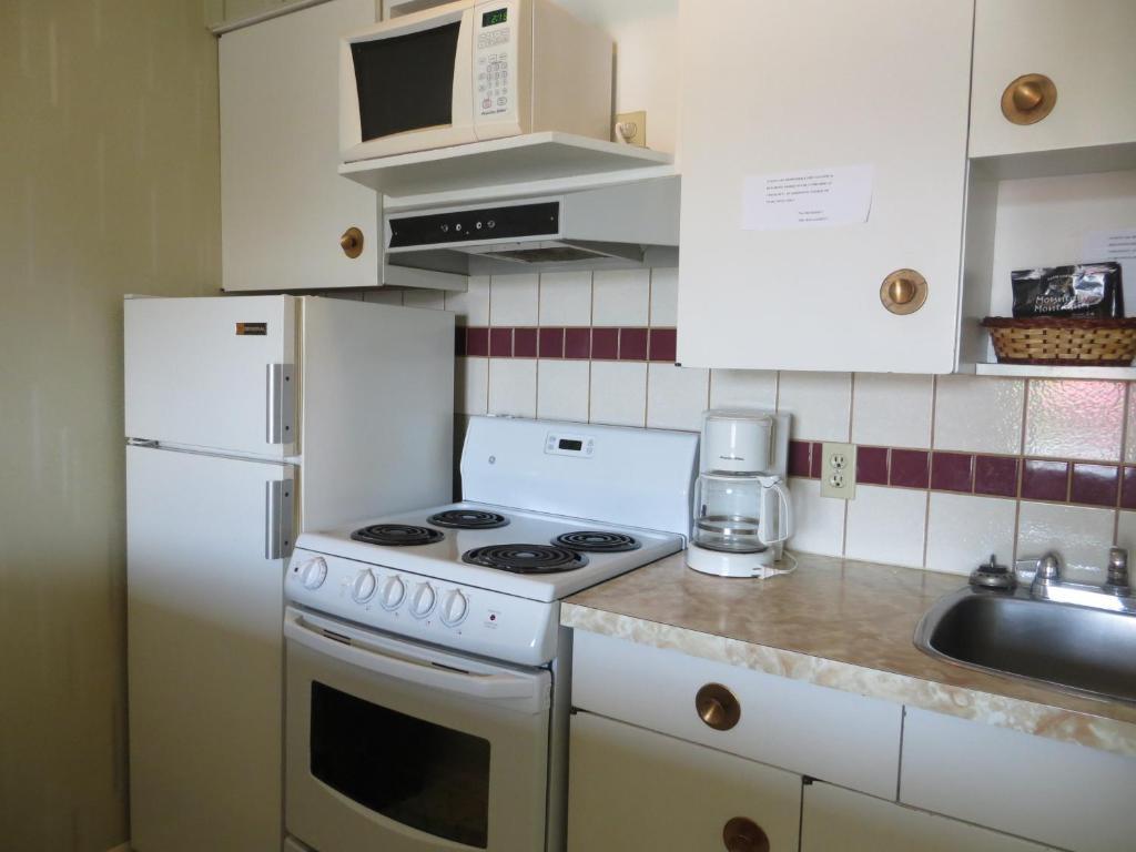 Harrison Village Motel Harrison Hot Springs Δωμάτιο φωτογραφία