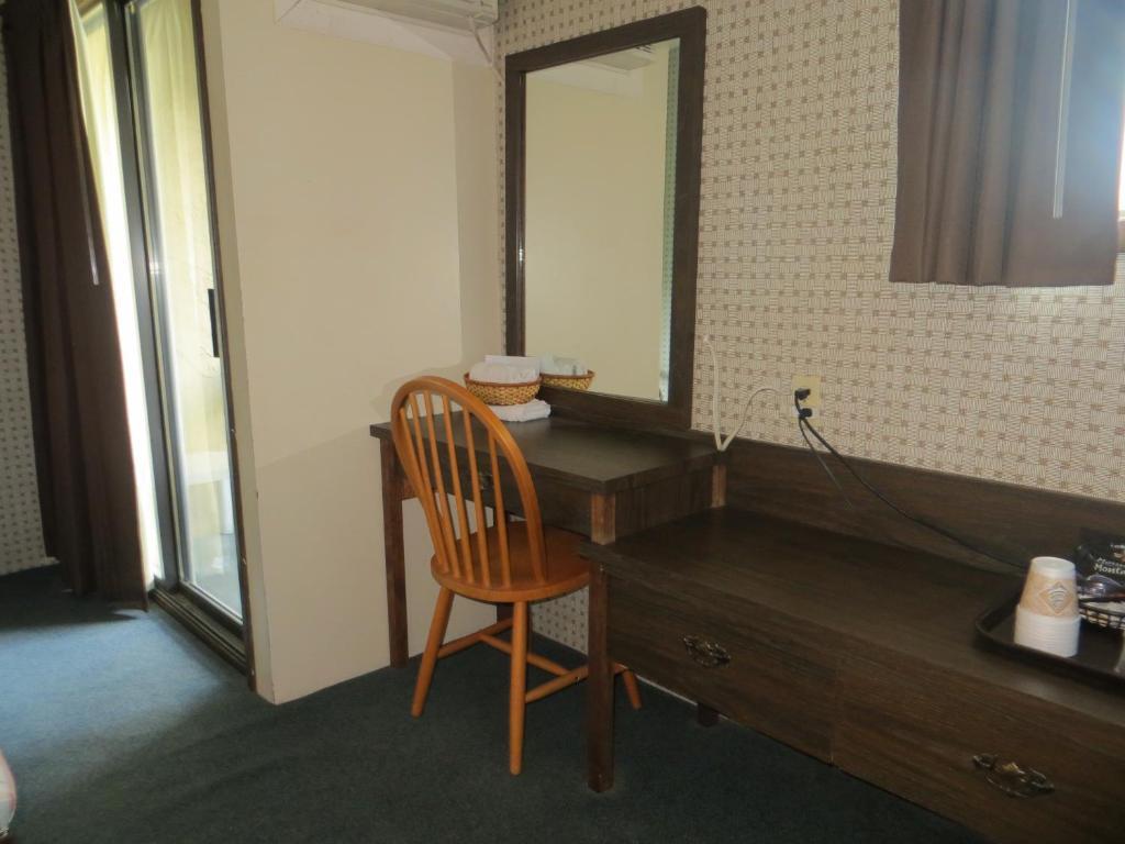 Harrison Village Motel Harrison Hot Springs Δωμάτιο φωτογραφία